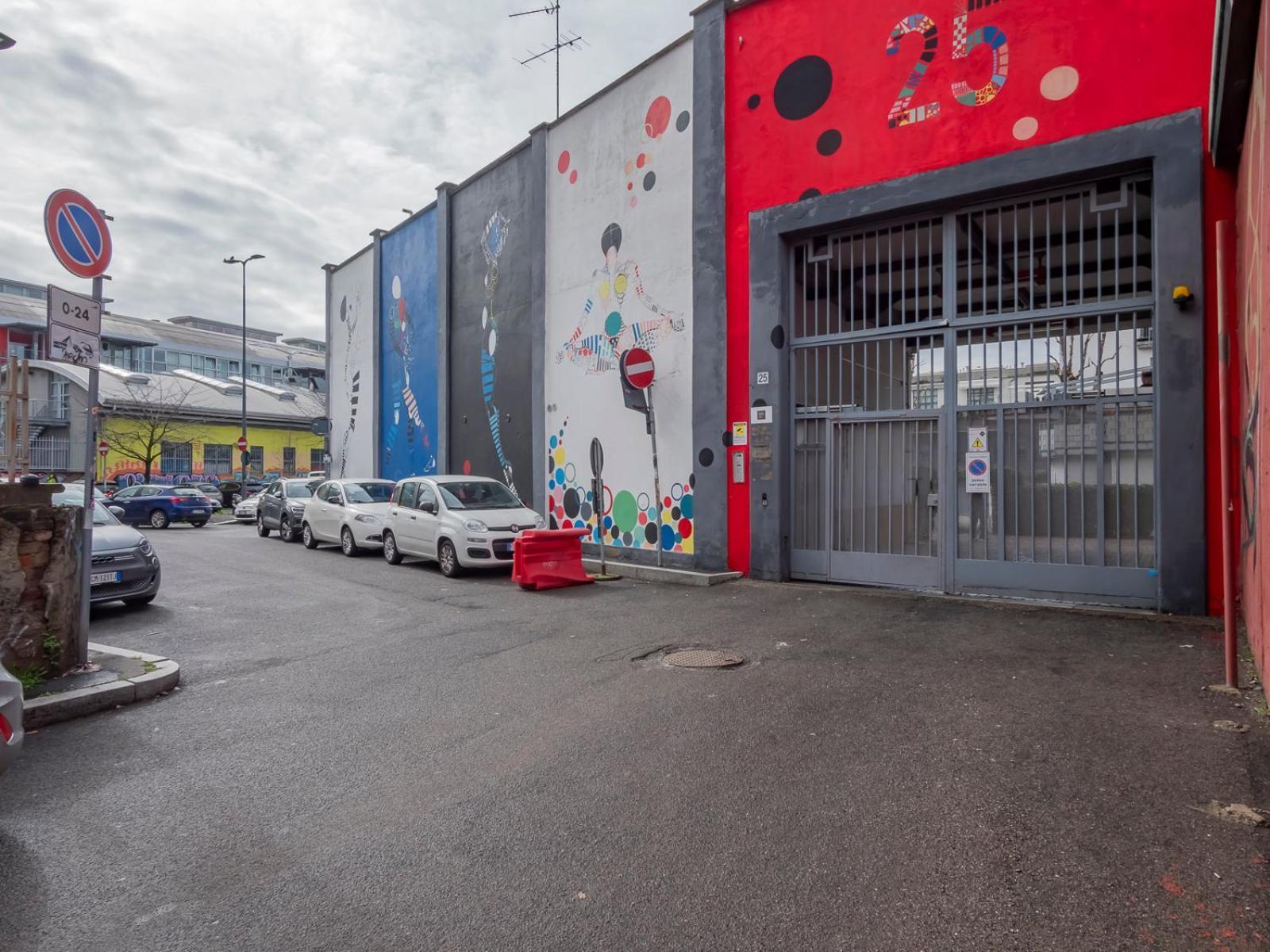 Xenia - Bright Loft In Bovisa Area Milan