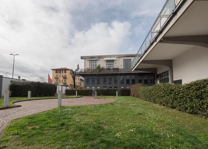 Xenia Apartments - Bright Loft Studio In Bovisa Area